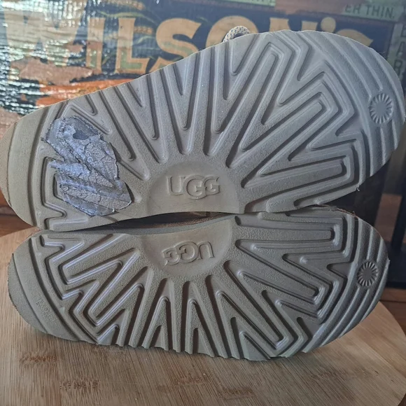 UGG Sneakers, Kid Size 13, Highland Hi Heritage, Brown Suede, Lace Up Booties - Picture 9 of 13